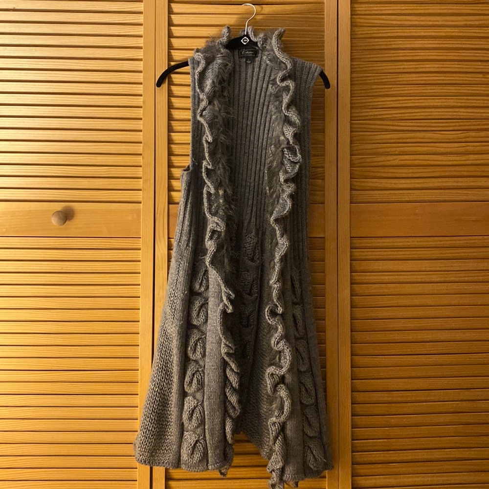 Grey sleeveless sweater